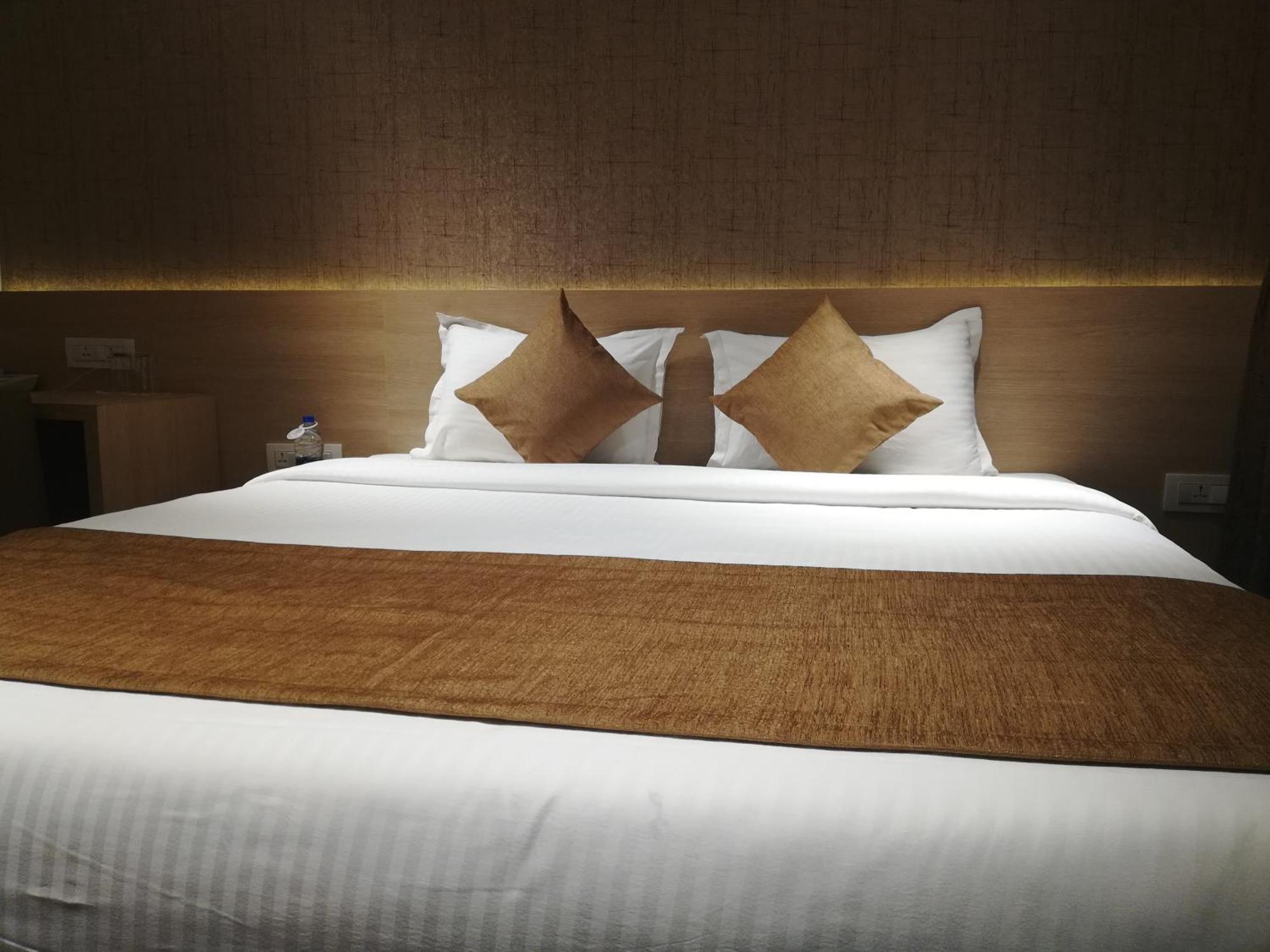Zip By Spree Hotels Samudra Belgaum Extérieur photo