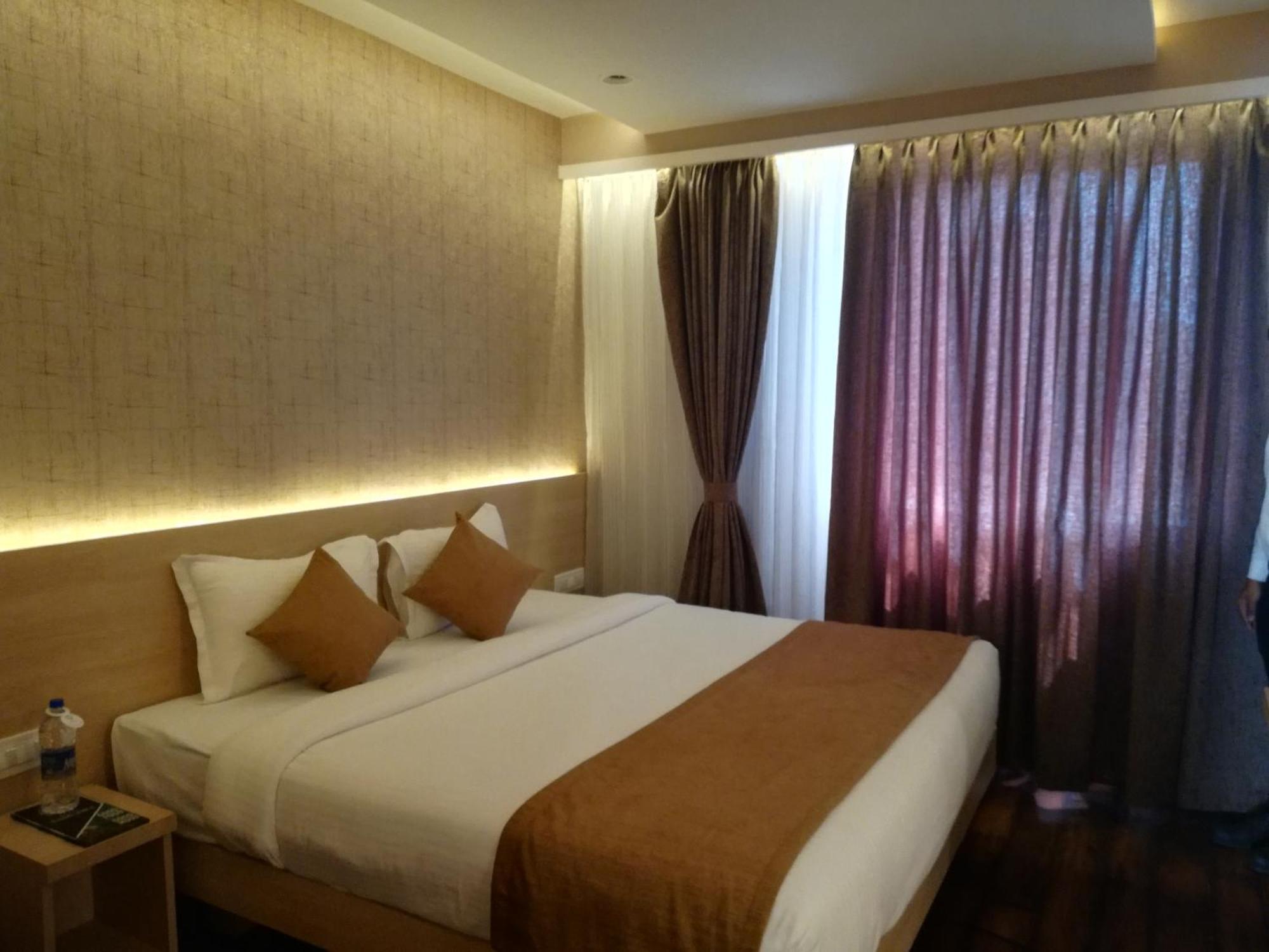 Zip By Spree Hotels Samudra Belgaum Extérieur photo